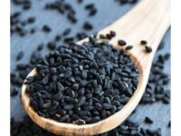 Karunjeeragam - கருஞ்சீரகம் (Nigella sativa)